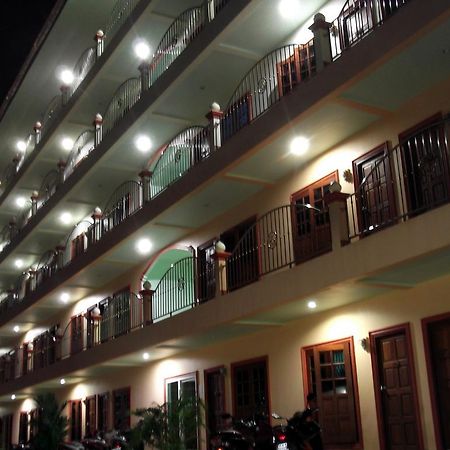Neeraja Guesthouse Patong Dış mekan fotoğraf